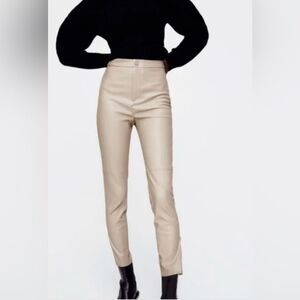 NWT ZARA Faux Leather Zipper leggings in a gorgeous stone beige colour Size S
